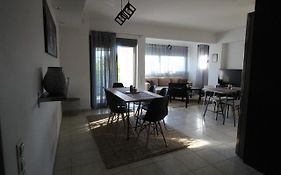Lovely 2-Bedroom Apartment