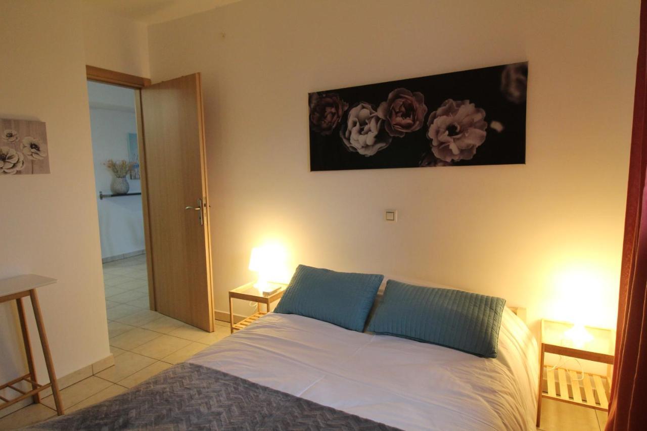 Lovely 2-Bedroom Apartment Athènes Extérieur photo