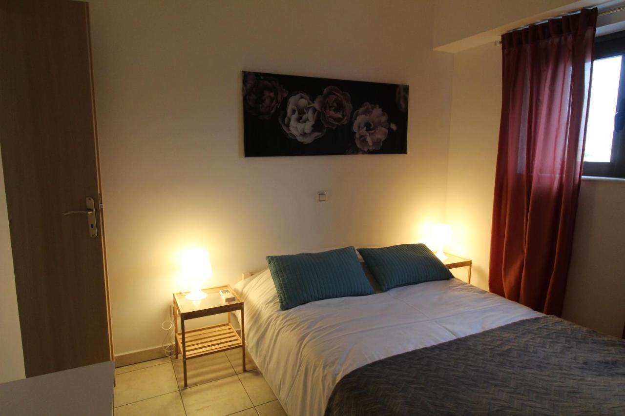 Lovely 2-Bedroom Apartment Athènes Extérieur photo